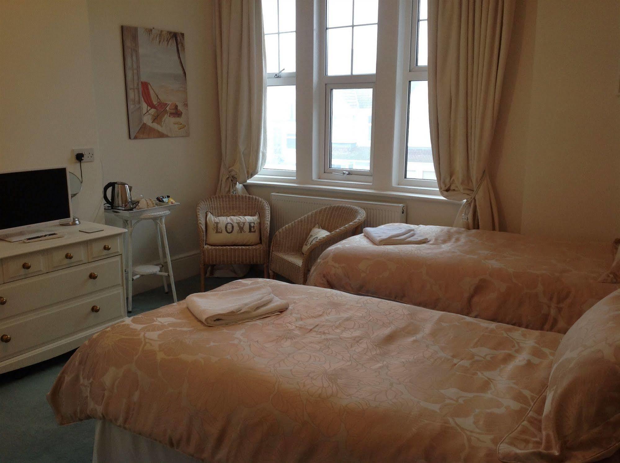Bed and Breakfast Bassets House Eastbourne Zewnętrze zdjęcie